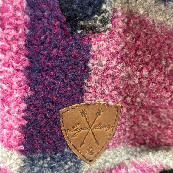 Legendary Whitetails Treasure Fleece Shacket,plaid,chest & hip pockets,snap up - Picture 5 of 12